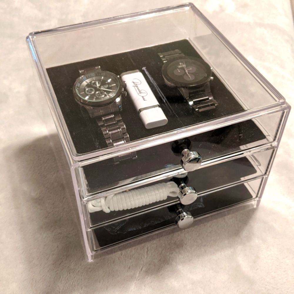 Jewelry box